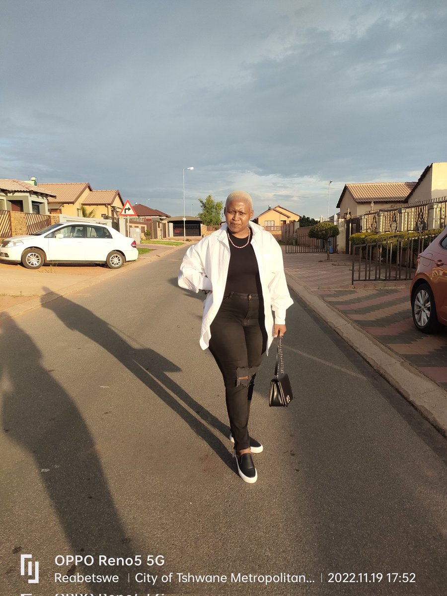 __Reabetswe__'s tweet photo. @Yfm #TheRunwayUp @Yfm https://t.co/hofKqWmYj0