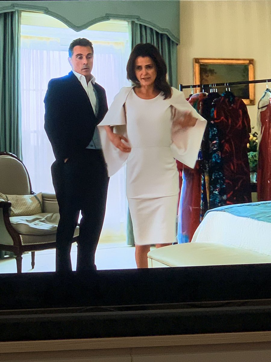 melkettle's tweet photo. I’m watching The Diplomat (@netflix with Keri Russell who I love). She just gave the best line “how is this a $1600 dress?? It doesn’t even have pockets!” 😂 https://t.co/CwDS9Hz1Wc