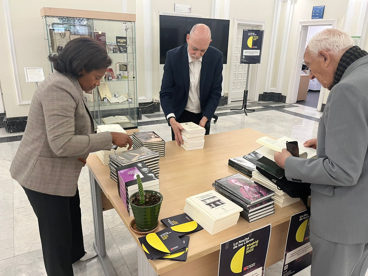 icam_es's tweet photo. 📚 A partir de las 20h., en  la #BibliotecaICAM, os esperamos para celebrar la @lanochelibros 

 Descubre los secretos de la #historia de la #abogacía⚖️y llévate un libro de regalo 📖
#NocheDeLosLibros https://t.co/lYFpjNU6Ku