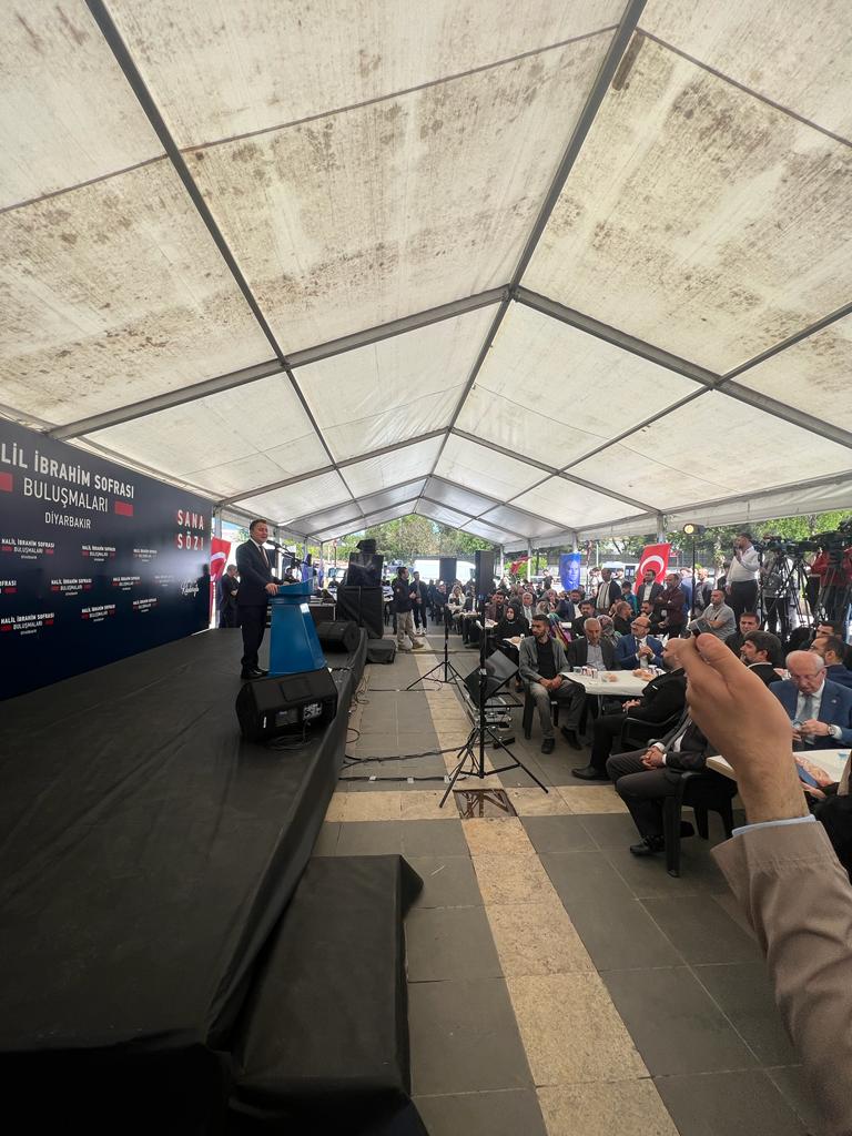 Halil İbrahim Sofrası Buluşmaları kapsamında Diyarbakır'da konuşan Genel Başkanımız Ali Babacan ; "Her birimiz 14 Mayıs sabahı güzel bir geleceğe uyanacağız. "

#BirleseBirleseKazanacağız 
#DevaiçinChp 
<a href="/devapartisi/">DEVA Partisi</a> 
<a href="/IhsanMerdanoglu/">Ali İhsan Merdanoğlu</a> 
<a href="/emin_ekmen/">Mehmet Emin Ekmen</a> 
<a href="/remzikaymakk/">Remzi Kaymak</a>