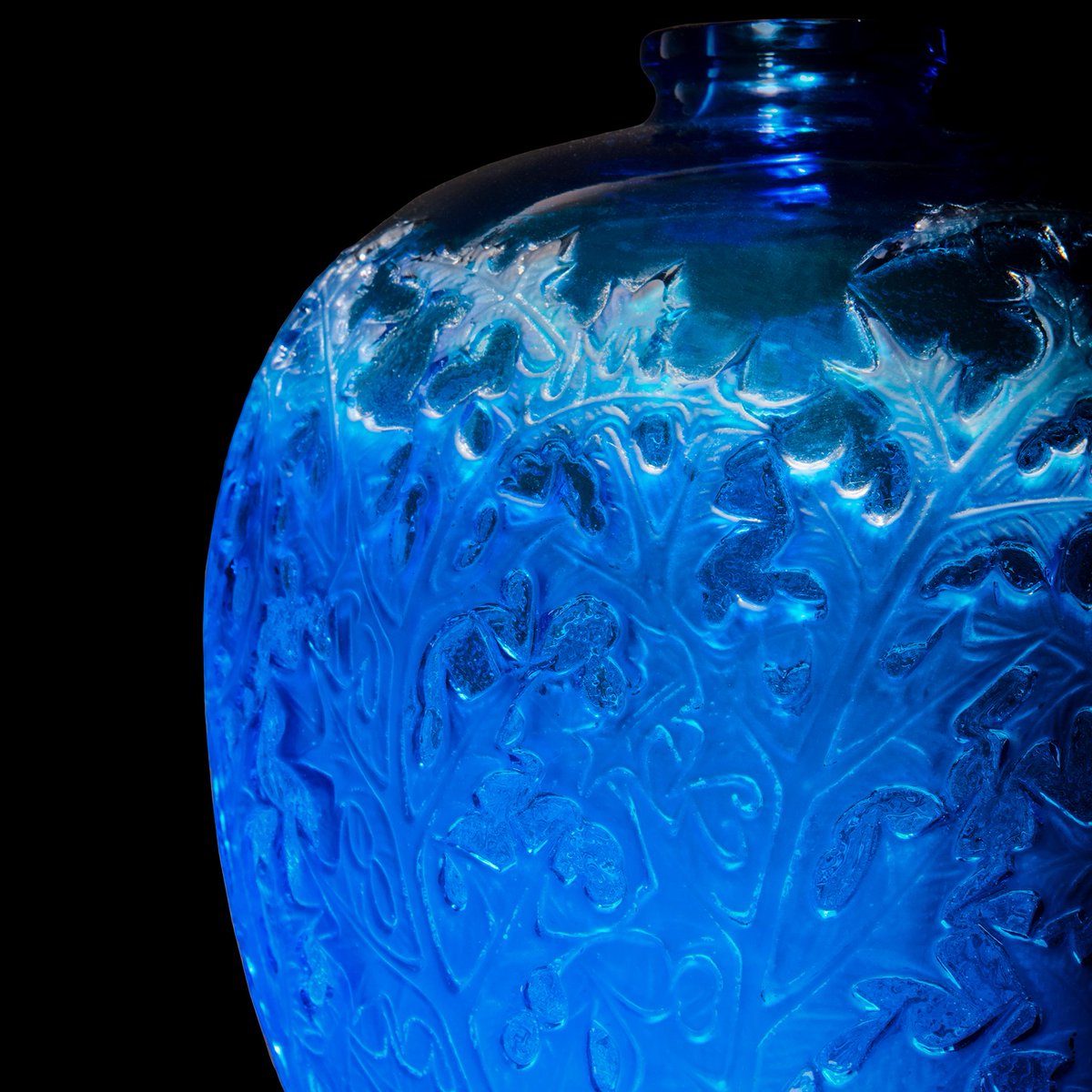LyonandTurnbull's tweet photo. Are you ready?! We are excited to welcome you to the @mallgalleries in #London next week for our fine art &amp; design auctions incl #Lalique, Vintage &amp; Travel #Posters, #AvantGarde &amp; #MODERNMADE. Viewing opens on Tues 25 April at 1pm BST. 

Full viewing info: https://t.co/YzhfjCwDDI https://t.co/WQeBez5Tbt