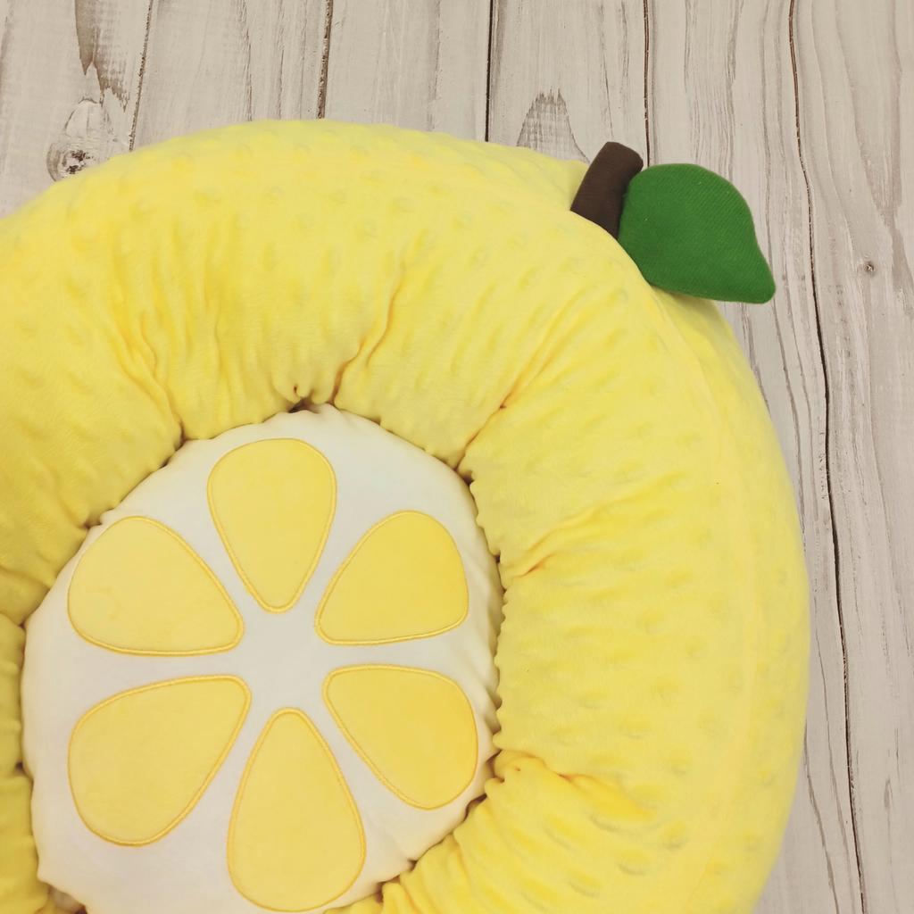 adorablepets_OS's tweet photo. (∪･ω･∪)立体のフルーツにきゅん♥️
🍋と🍎がとて���可愛いフルーツベッド。中身のクッションの種&amp;果肉も可愛いんです～もちもちなんです～
#ペットベッド #夏用 #犬のいる暮らし #猫のいる暮らし #おいでよファミーセール #adolabo #Sサイズ #わんにゃん  #大阪 #堺筋本町 https://t.co/9ZGPwd5v78