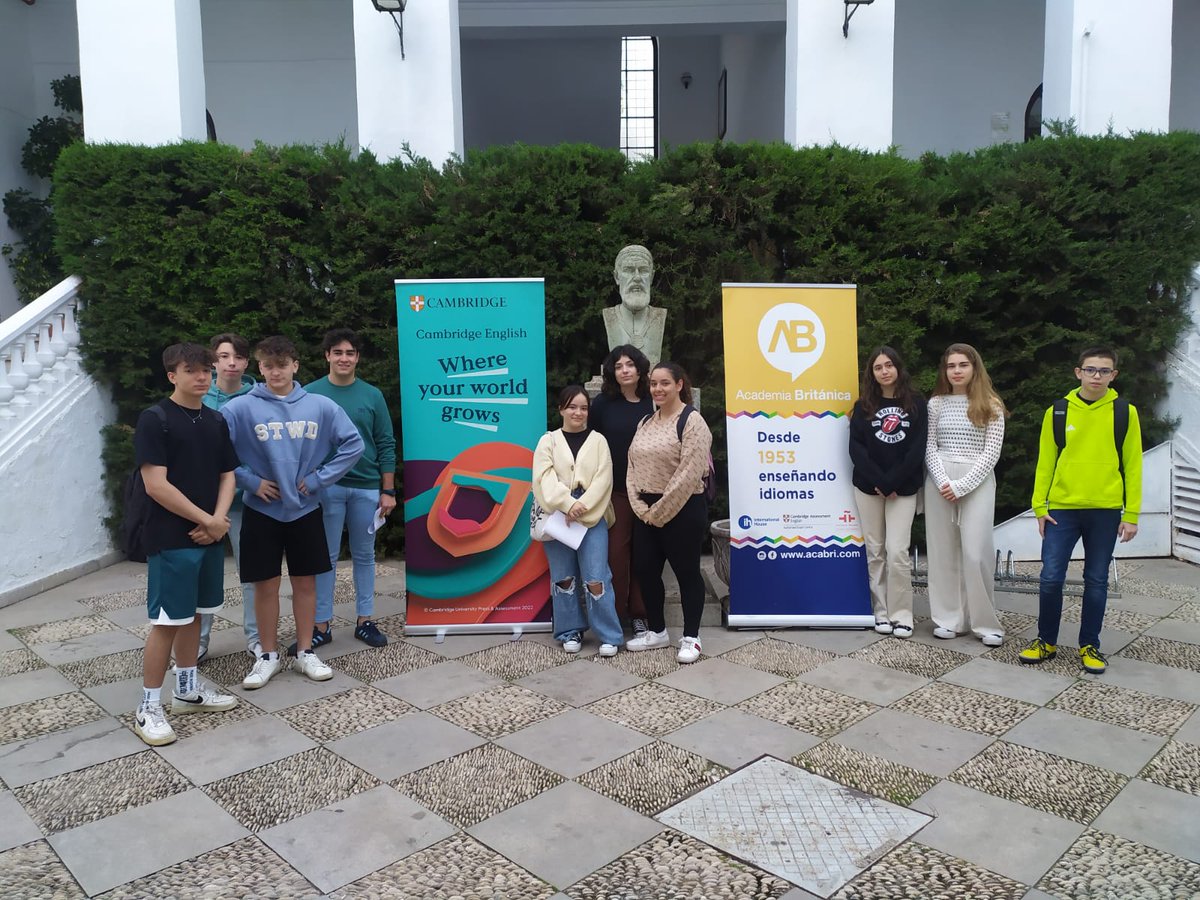 IES Maimónides tweet media