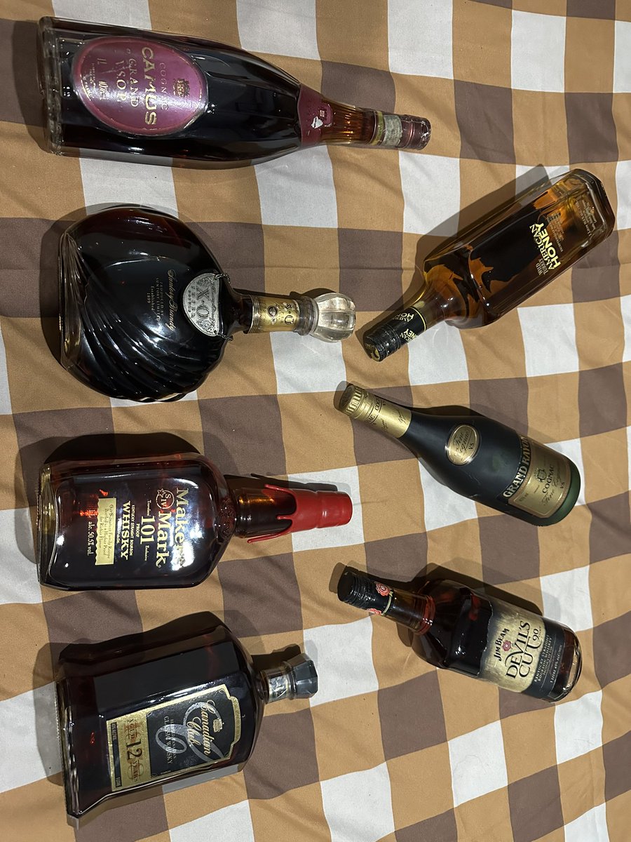 gunkpasca's tweet photo. Ready whisky original dutyfree , tidak ori uang kembali 2x lipat lokasi denpasar wa : 087861218064 
#whisky #whiskey #minumankeras  #bali #viral #minumanoriginal #miras #mirasmurah #jackdaniels #johnniewalker #chivasregal #scothwhisky #americanwhiskey #cognac #minumanori https://t.co/RN6yPYWAQh