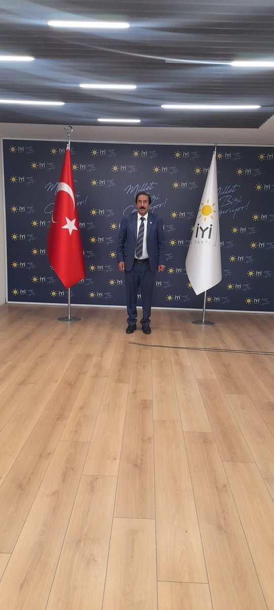 Mübarek Ramazan Bayramı’nın, Türk  İslam alemine hayırlar getirmesini Cenab-ı Allah’tan niyaz ediyorum. 
Ramazan Bayramınız Mübarek Olsun.
Hayırlı BAYRAMLAR. VİRANŞEHİR İYİ PARTİ İlçe başkanı Süleyman CEBE