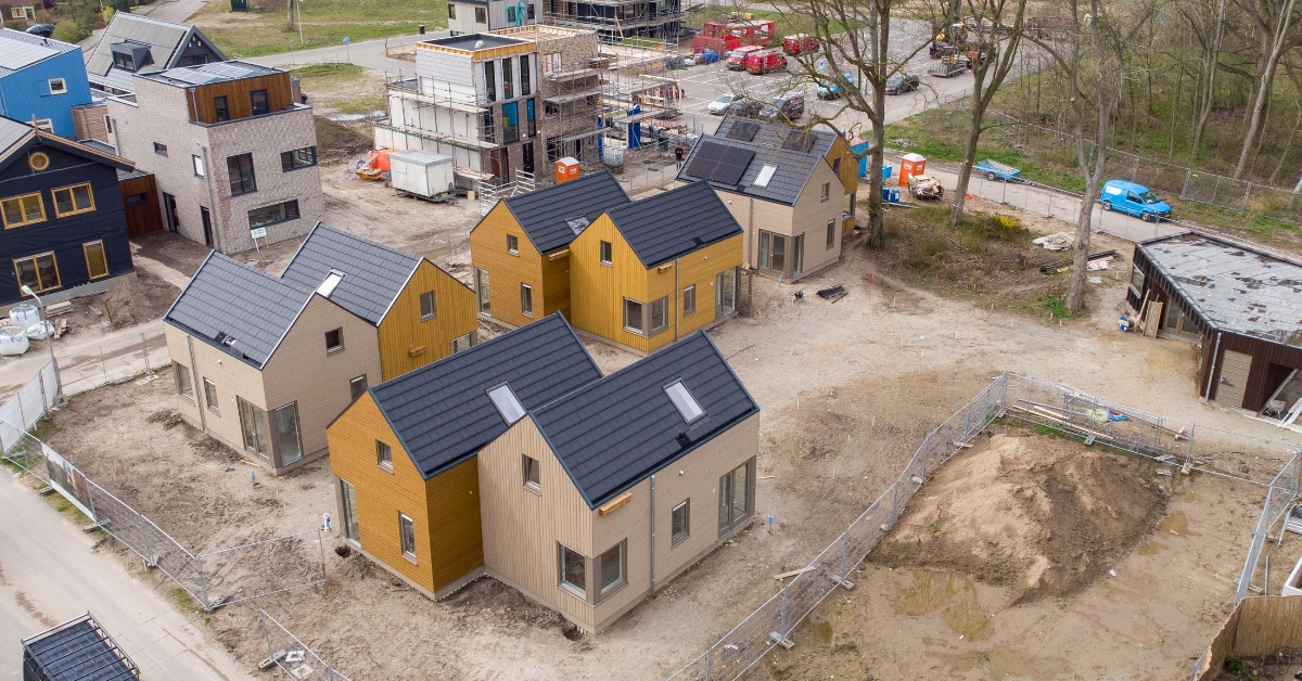 PVanhulten's tweet photo. Een kleine groep in Deventer had de droom van een duurzame woongemeenschap met gelijkgestemden. Door middel van samenwerken met woningcorporaties is hun droom werkelijkheid geworden. https://t.co/nqX581g7SO
#WonenDoenWeSamen https://t.co/srcjiTUzx0