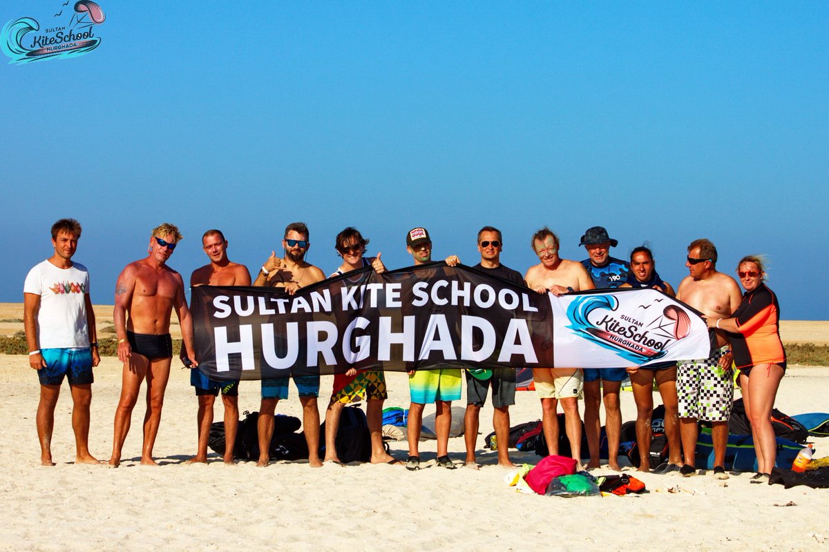 kiteschooleg's tweet image. 🤔Differences between kitesurfing &amp;amp; kiteboarding? Let's break it down!🌊🏄‍♂️
🔹Kitesurfing: directional boards, wave-riding, &amp;amp; flat lagoons
🔹Kiteboarding: twin-tip boards, easier, innovative jumps/tricks/rolls/flips
#KitesurfingVsKiteboarding #WindSports #KiteLife 🪡