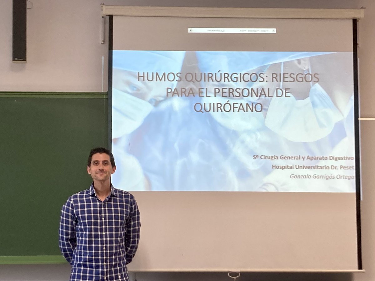 CirugiaHDrPeset's tweet photo. Gran exposición del Dr. Garrigós sobre los riesgos del humo en el quirófano. @GVADrPeset https://t.co/7Vr7eQyml9