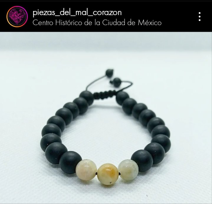 BadHeartMex's tweet photo. #obsidiana y #sodalita #handmadejewelry📿 #handmadewithlove♥️ #HandMadeBracelets #handcrafted #customemade #artesanomexicano #pulserasparaparejas #hechoamanoconamor♥️ #piedrasnaturales🍀 #naturalbeads #piedrasenergeticas #PiezasDelMalCorazón💜🕉️📿 #madeinMéxico🇲🇽 #hechoenméxico🇲🇽 https://t.co/0GfqSbBq4b