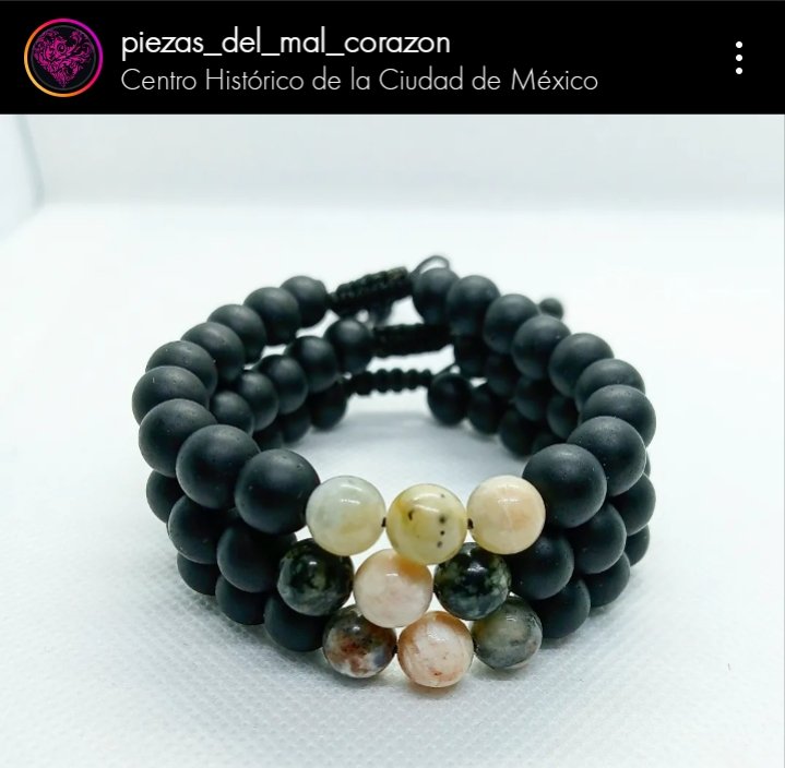 BadHeartMex's tweet photo. #obsidiana y #sodalita #handmadejewelry📿 #handmadewithlove♥️ #HandMadeBracelets #handcrafted #customemade #artesanomexicano #pulserasparaparejas #hechoamanoconamor♥️ #piedrasnaturales🍀 #naturalbeads #piedrasenergeticas #PiezasDelMalCorazón💜🕉️📿 #madeinMéxico🇲🇽 #hechoenméxico🇲🇽 https://t.co/0GfqSbBq4b