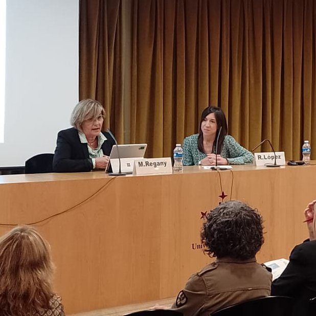apicslleida's tweet photo. 🗣️L'@apicslleida celebra avui la I Jornada de Treball Sanitaria a l'Atenció Primària a l'Aula Magna de la @UdL_info de la @medicinaudl

L’objectiu és compartir projectes que es fan en els àmbits assistencials i posar en valor els treballadors socials sanitaris com a professionals https://t.co/gIouNNbPuX