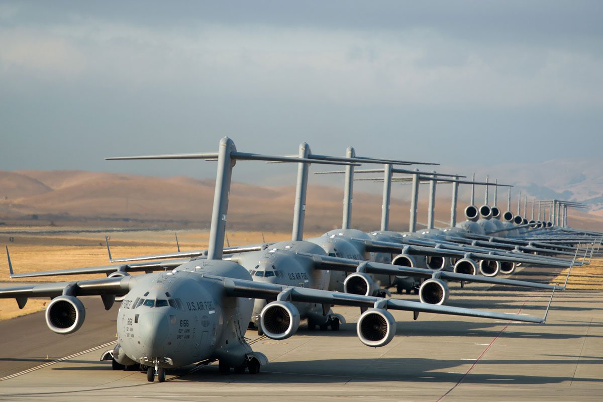 airplusnews's tweet photo. 🇺🇸 Plus de 15 Boeing C-17 Global Master américains viennent d’arriver à Djibouti pour la préparation aux opérations d’évacuation au Soudan. https://t.co/9agqz4iRYQ
