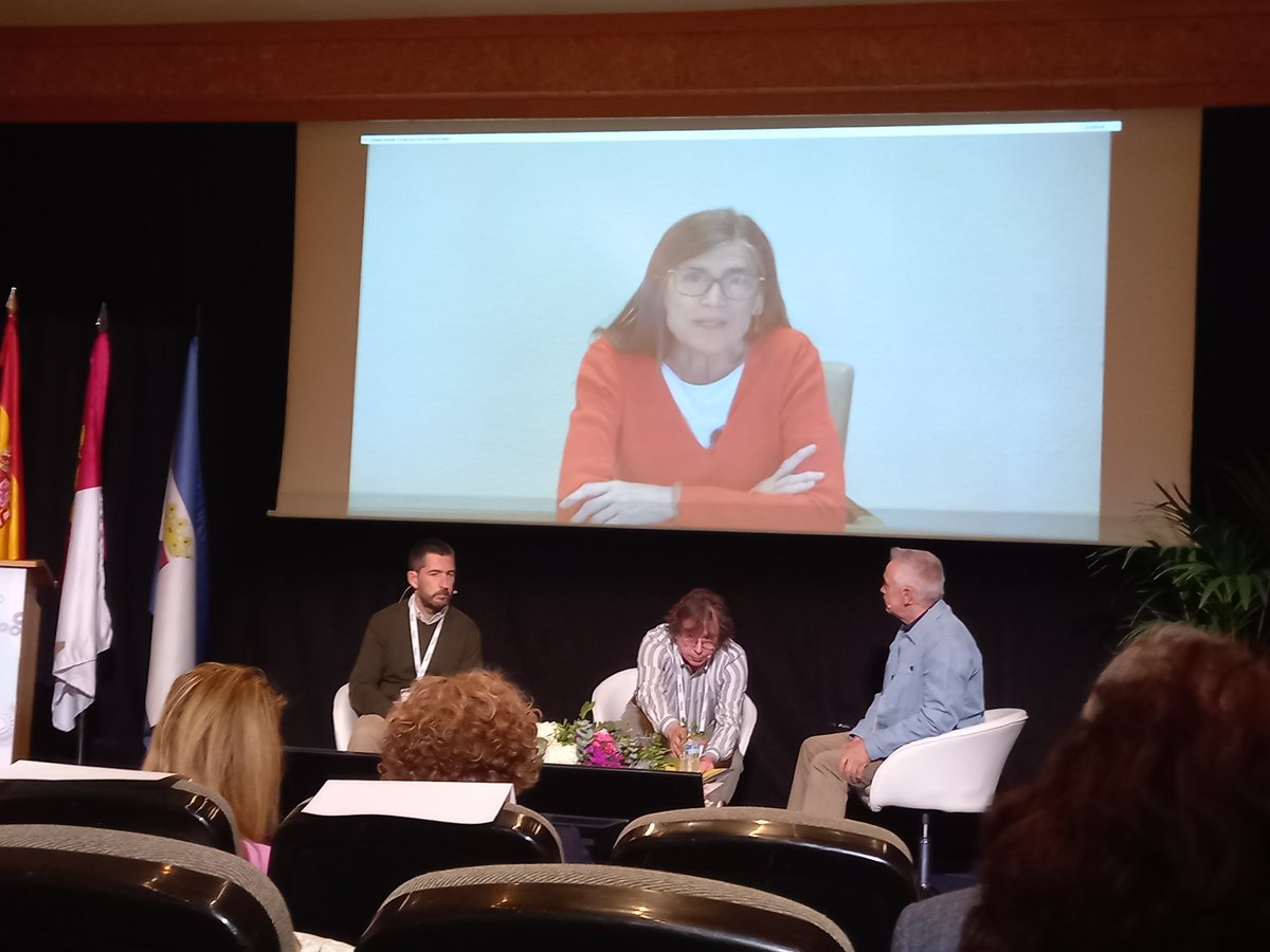 SesaTweet's tweet photo. Da comienzo la mesa " Modelos de EIS europeos", con la presentación en vídeo de Pilar Aparicio @piloaparicio,DG de salud pública de @sanidadgob #30JornadaSESA #EIS #Saludentodaslaspoliticas https://t.co/vVFoqbfr0N