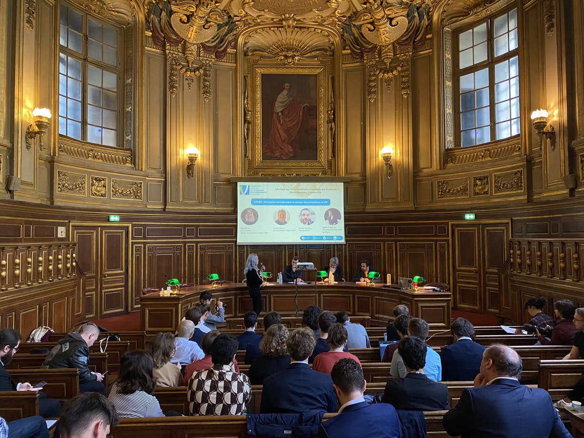 🎤#lancement des #20ans de la <a href="/CEVPU/">CEVPU</a> à <a href="/SorbonneParis1/">Université Paris 1 Panthéon-Sorbonne</a> 

Premier atelier autour de l’articulation entre #directions et #services, vices-présidences et Vice-Présidence #Étudiante 

——
<a href="/ReseauR2VE/">Réseau Vie étudiante R2VE</a> <a href="/Vp_Vecu/">VECU</a> <a href="/UCAuvergne/">UCA</a> @univgustaveeiffel