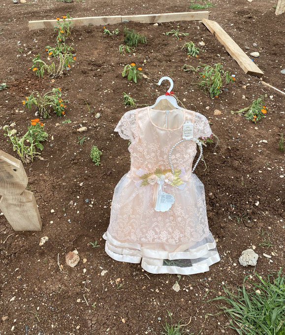 Yarım asırdır yaşadığımız en hüzünlü en buruk bayram. Aklım ve kalbim depremzedelerde. Ülkemizin özgürleşmesi ve insanların barınma sorununun güvenli konutlarla çözülmesi en büyük dileğim.