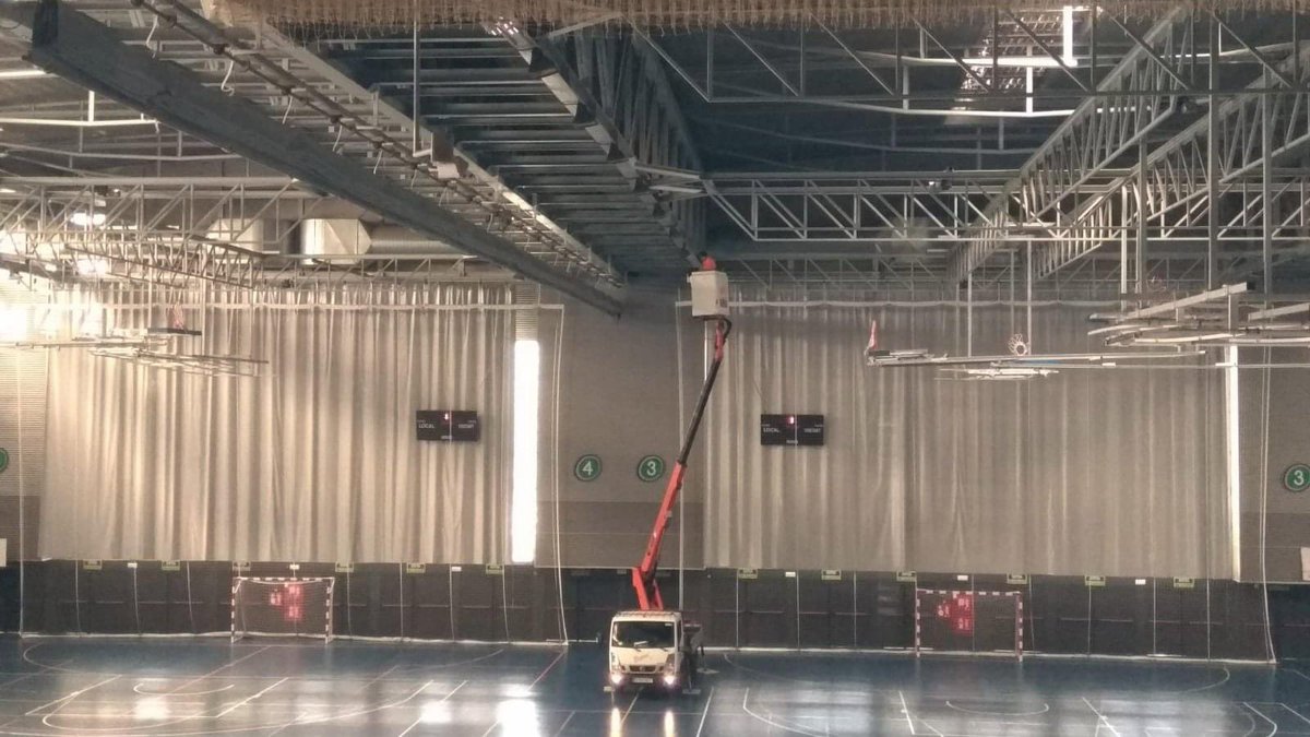 Blanes_cat's tweet photo. Notícia: @ciutatesportiva promou equipaments més sostenibles instal·lant #fontsaigua i #llumsled per eliminar les #ampollesplàstic i usar #reciclables, que les entitats esportives podran recollir a @Decathlon a un preu especial amb el lema #Joomploampolla
https://t.co/oajjvcPzcv https://t.co/DECLJ0va3R
