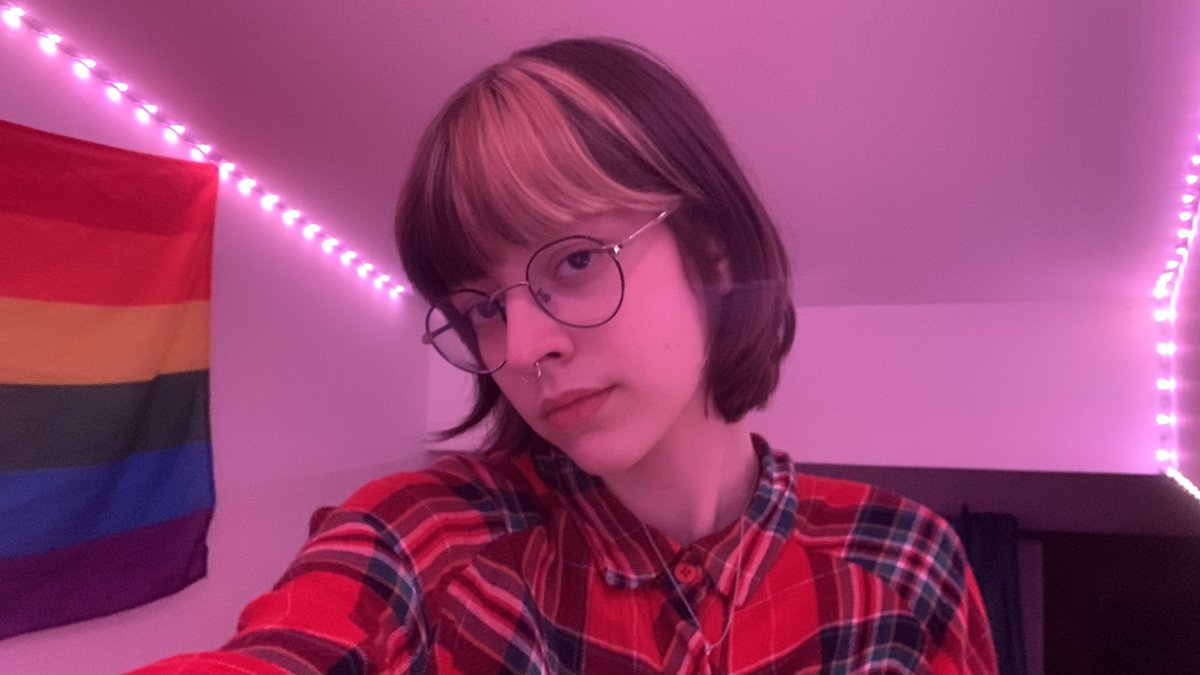 yrfandom's tweet image. me when yr s1 // me when yr s3
glad i changed