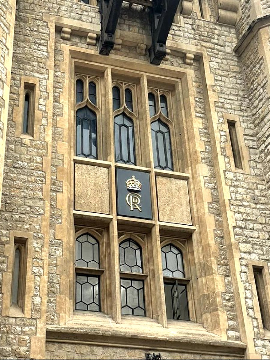 TowerOfLondon's tweet photo. HM The King's cypher has been installed on the Jewel House 👑 https://t.co/1BuKTR3O0P