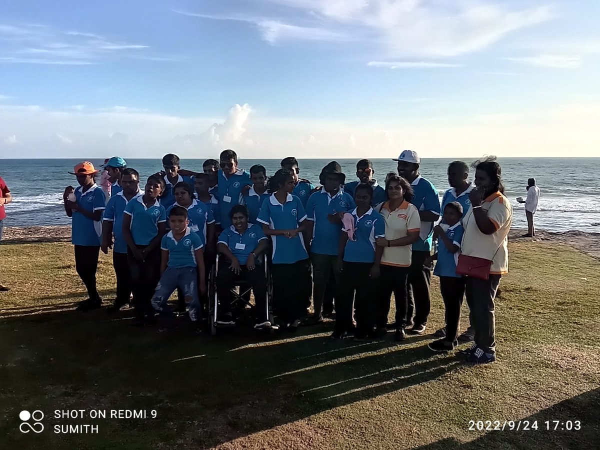FundacionGE's tweet photo. ¡Increíble experiencia en #SriLanka con los jóvenes de #HouseOfMercy! 🐢🌴
Descubrimos tortugas, exploramos la naturaleza y creamos recuerdos imborrables. 🤗
Este centro de día gratuito brinda atención especializada y apoyo emocional para potenciar la autoconfianza. 💪 https://t.co/rf8sHSOicP