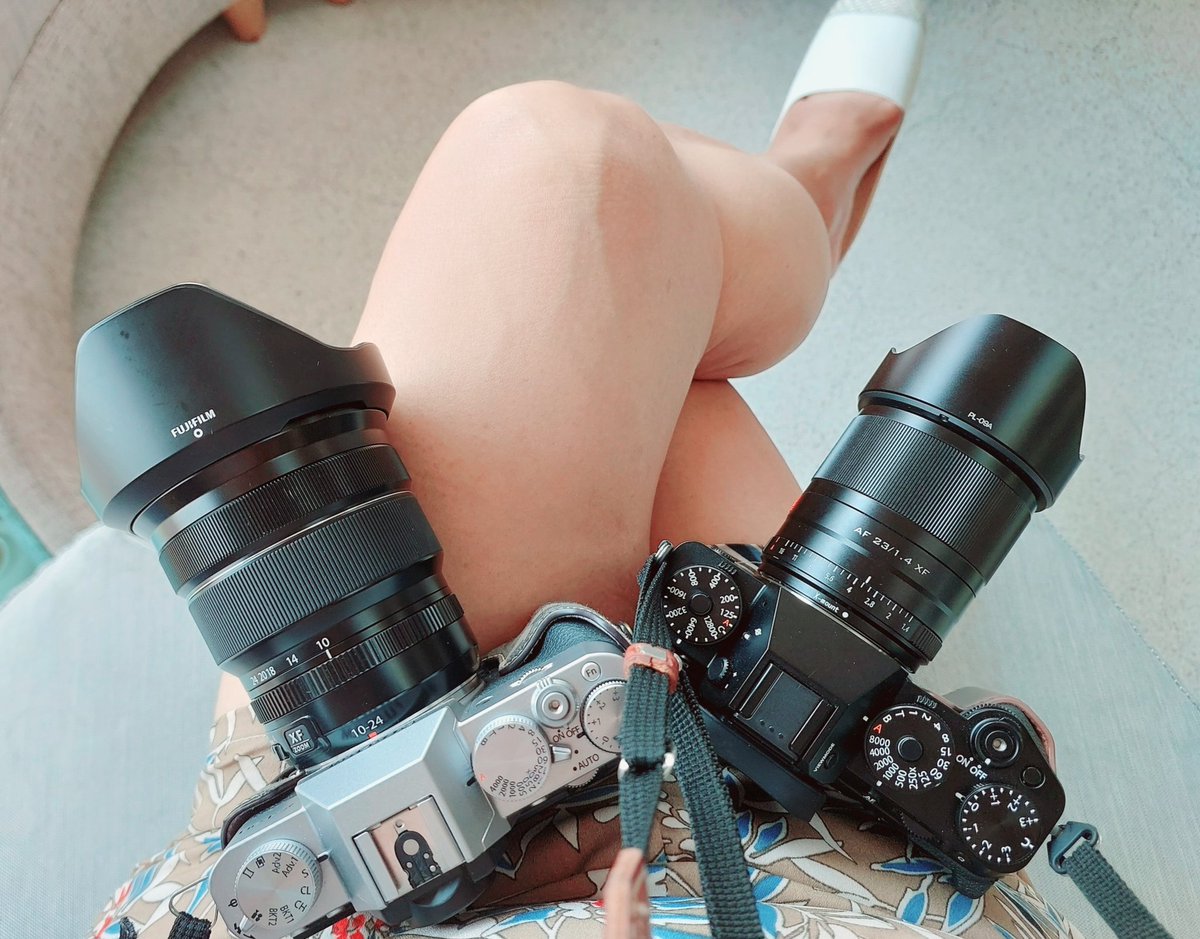 manychann's tweet photo. เมื่อฉันเป็นเดอะแบก...
#ตัดปัญหาการเปลี่ยนเลนส์ไปมา
#ซื้อกล้องประกบเลนส์ไปค่ะ
#ช่างภาพ https://t.co/LfuhYaXifA