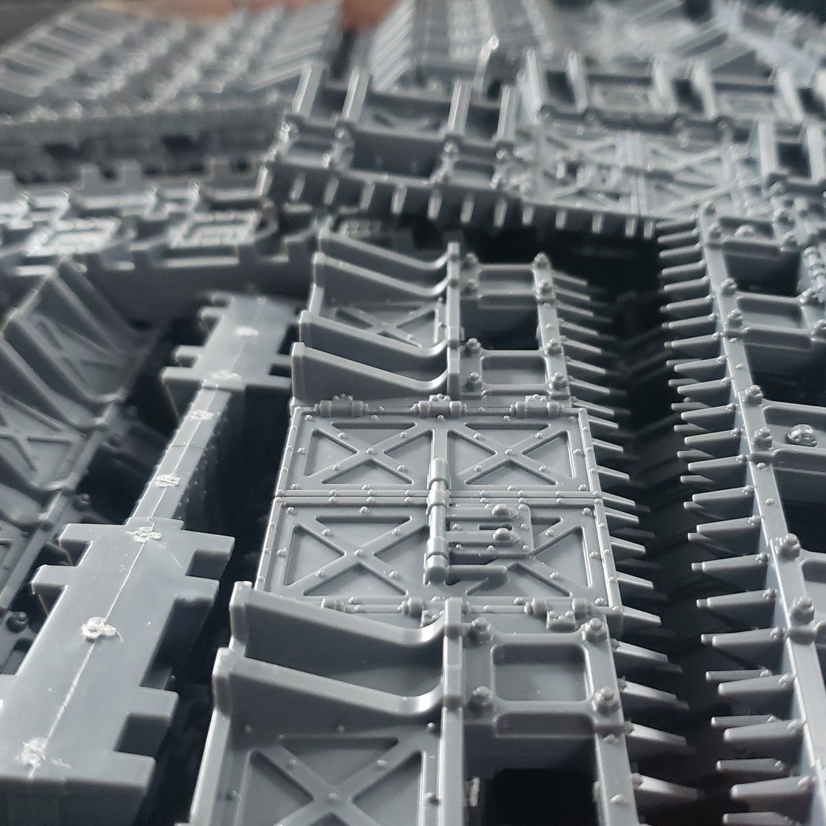 TabletopSanta's tweet photo. What even is going on here? #tabletopgaming #theevilsideofgaming #40k #terrain #tforge #letsplay #michigangt #miniatures https://t.co/jaO8nV6RpF