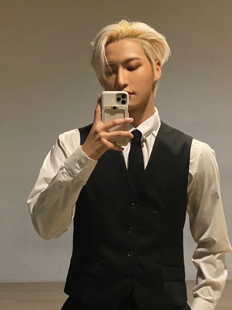 floteezthinker's tweet photo. blondes have more fun https://t.co/lbaE1phou6