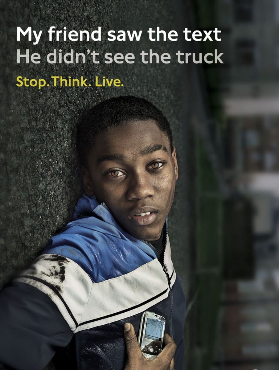 rac_akrightcity's tweet photo. Don't let your last text, become your last words.
#StopThinkLive #RoadSafetyUg #TooYoungToDie https://t.co/QR9UhZEu8i
