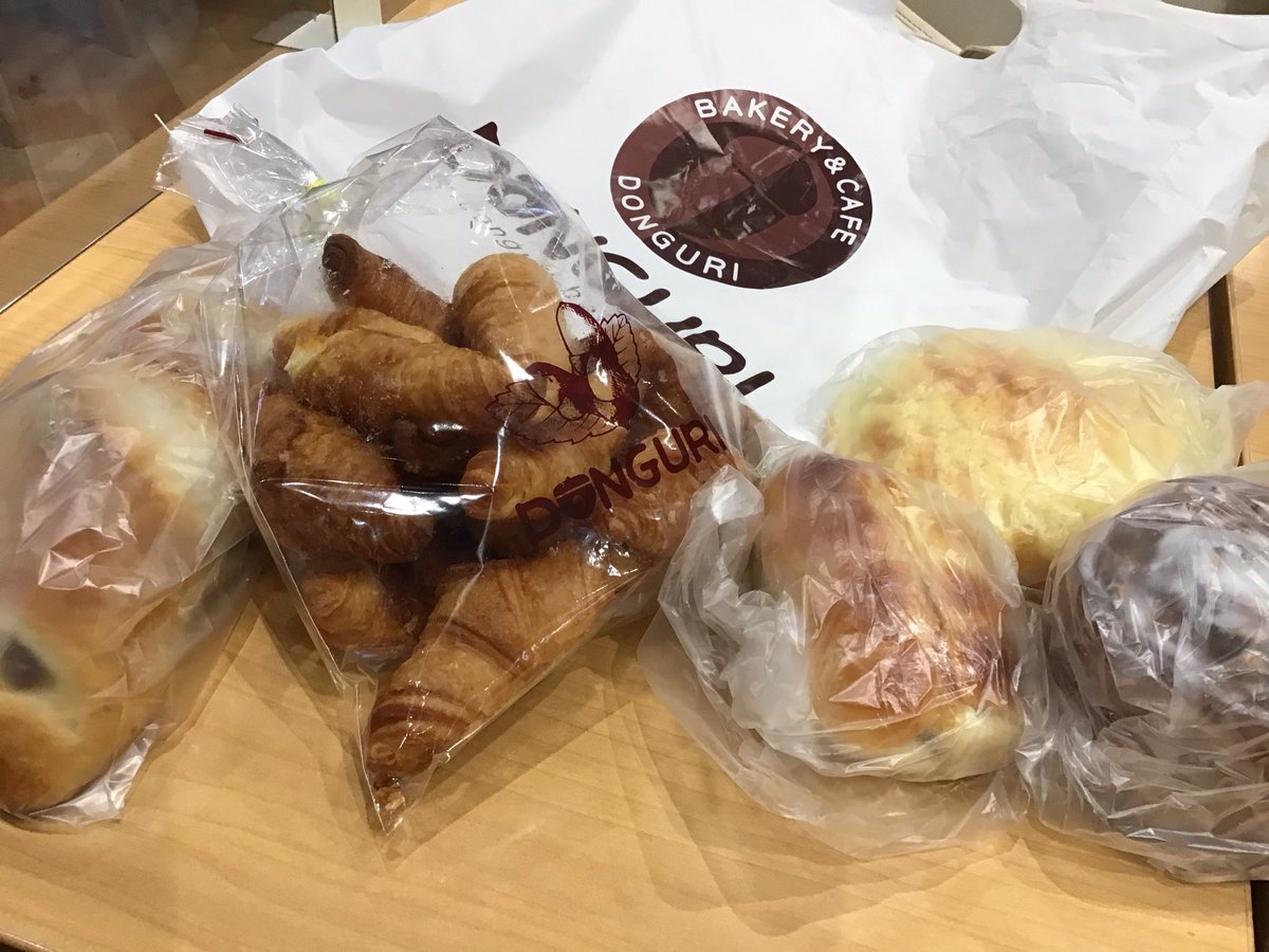 CC64NAtTJxl7Dto's tweet photo. ボストンベイクとどんぐりでパン!🥐🍞
#Bostonbake #DONGURI https://t.co/vowoqt7WUR