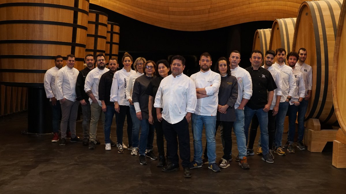 ¡Mención de Honor como Ruta Gastronómica en los Premios de los Lectores de <a href="/ViajesNG/">Viajes National Geographic</a>!

¡No podemos estar más contentos! 

#enogastronomia #gastronomia #LaRiberadeTodos #RiberadelDuero #Riberate #RutadelVinoRiberadelDuero