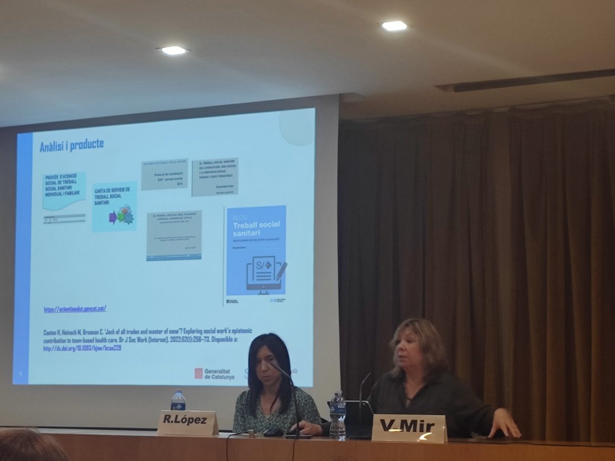 EvatorraE's tweet photo. #TSS de @icscatcentral  a la Jornada de Treball Social Sanitari d Atenció Primària de Salut de Lleida @vmir64 @RosaLCervello @icscat https://t.co/KEoJwMvLuj