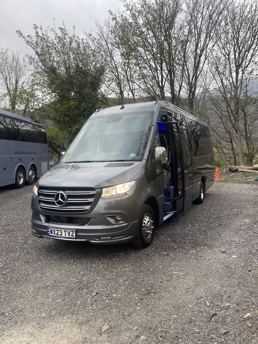 perisminibus's tweet photo. New luxury 19 seated mini coach arrived this week. More to follow 👌 https://t.co/tlZ1UU56Qt