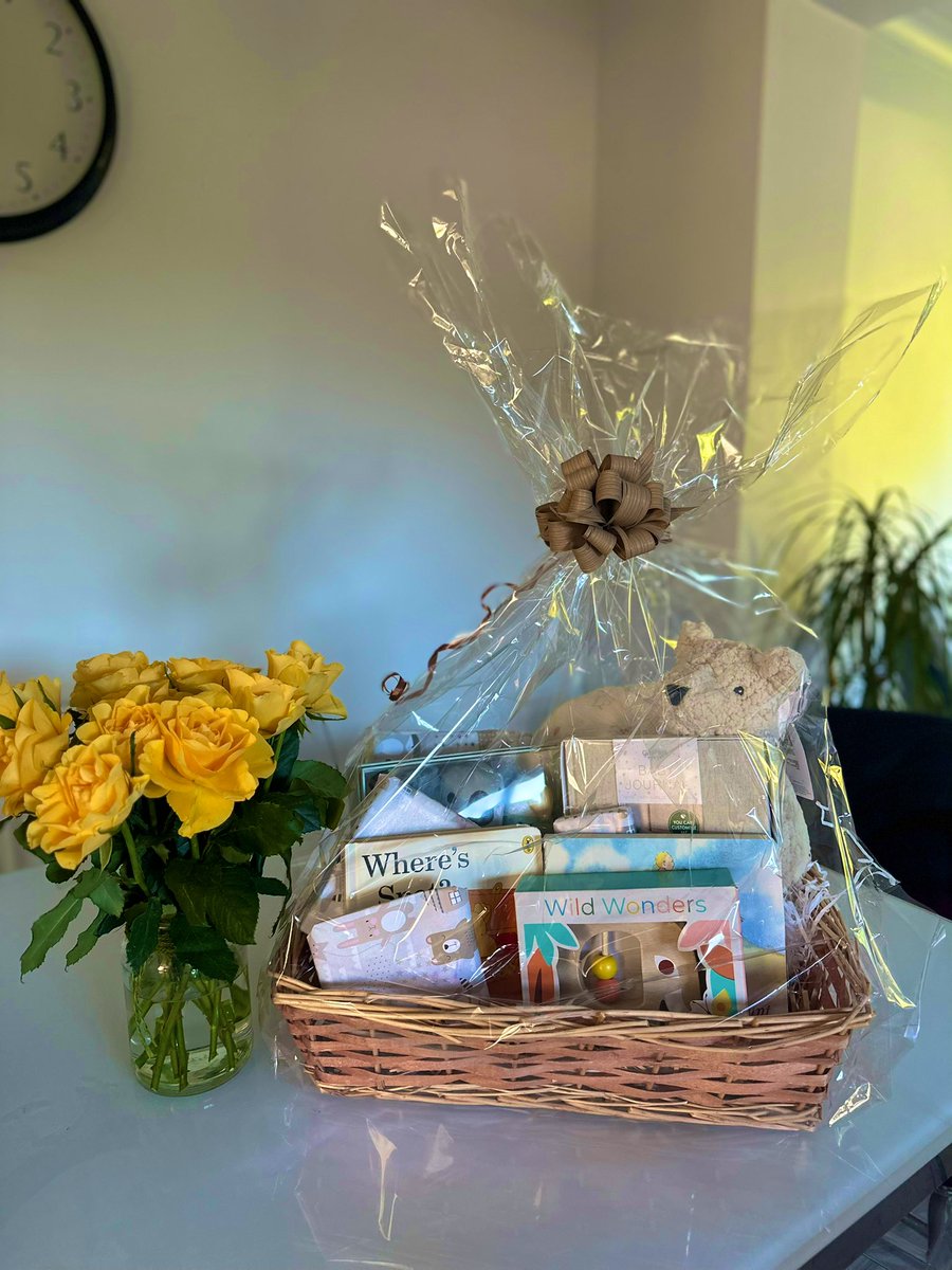 HanSmethurst's tweet photo. The baby shower I never knew I needed 🙈🍕👶🏻❤️. I really do have the best colleagues/friends anyone could ask for. Thank you team!! Here’s to my last 6 days of work before Baby Smethurst arrives! https://t.co/kjUlKZegcn