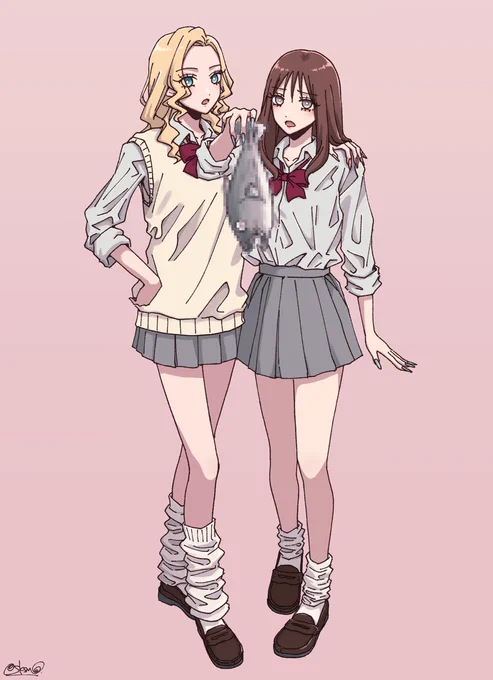 危険な魚とギャルカップル、とりま記念撮影 #創作百合 