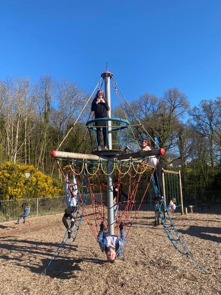 Kelseysfad's tweet photo. What an amazing afternoon with our @SFADRoutesYP. The sun was shining and we could not pass up going to the park ☀️ #thatsunnyfeeling https://t.co/KdEUeCw1a7