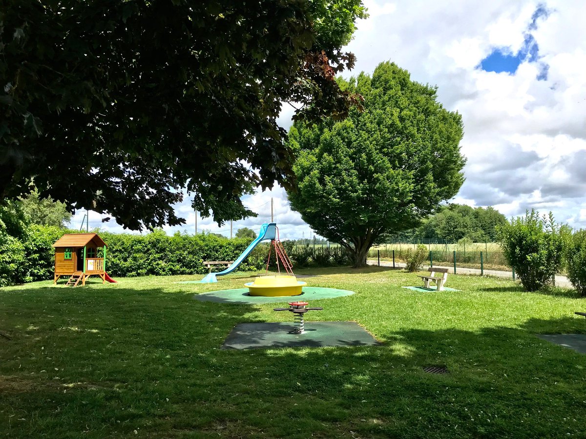 Ingeniery78's tweet photo. Vote en séance ce matin @Les_Yvelines des contrats ruraux et ctts ruraux Yvelines+ 
d' #ArnouvillelesMantes, @LesLogesenJosas #StHilarion. Rénovation d'école, groupe scolaire, rénovation thermique, agrandissement ALSH autant de projets accompagnés par @Ingeniery78. #ruralité https://t.co/Z6diLcWG5A