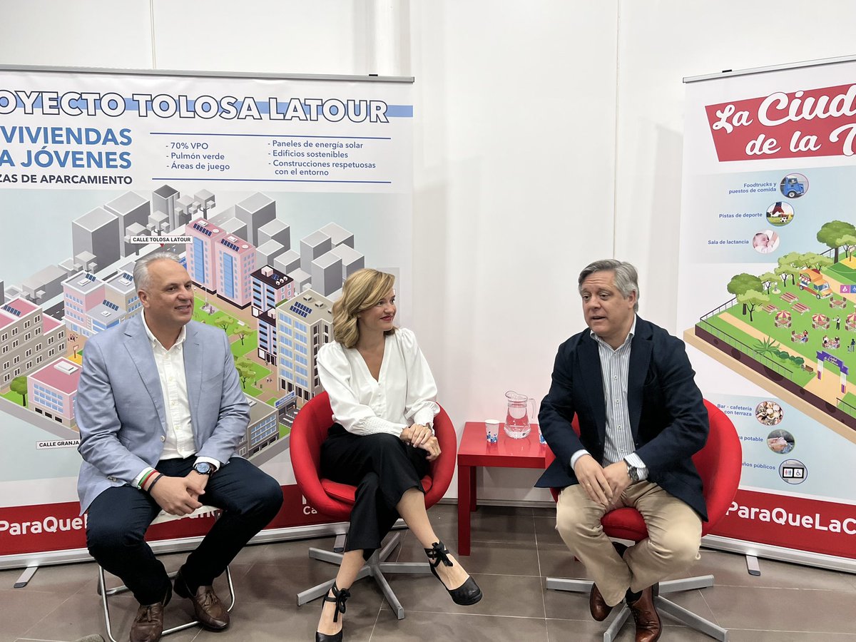 psoecadiz's tweet photo. ❤️/ Encuentro en Cádiz, recibimos a la ministra @Pilar_Alegria, dónde se reúne con distintos colectivos de la ciudad. 

❤️/ #DefiendeLoQuePiensas

🌹#Paraquelaciudadfuncione https://t.co/3tU21MmN5O