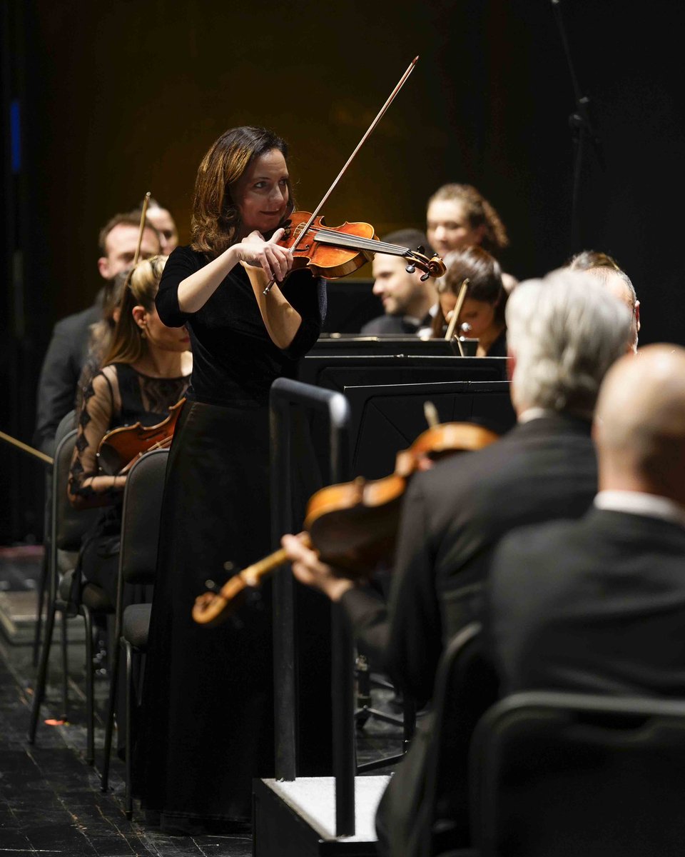 BorusanSanat's tweet photo. Patrick Hahn yönetimindeki BİFO, dün akşam verdiği konserde F. Schmitt ve A. Bruckner’in yapıtlarını seslendirdi. Bizlerle olan izleyicilerimize çok teşekkür ederiz.
 
#BorusanSanat
#BorusanİstanbulFilarmoniOrkestrası
#PatrickHahn https://t.co/lLMpdqmGra