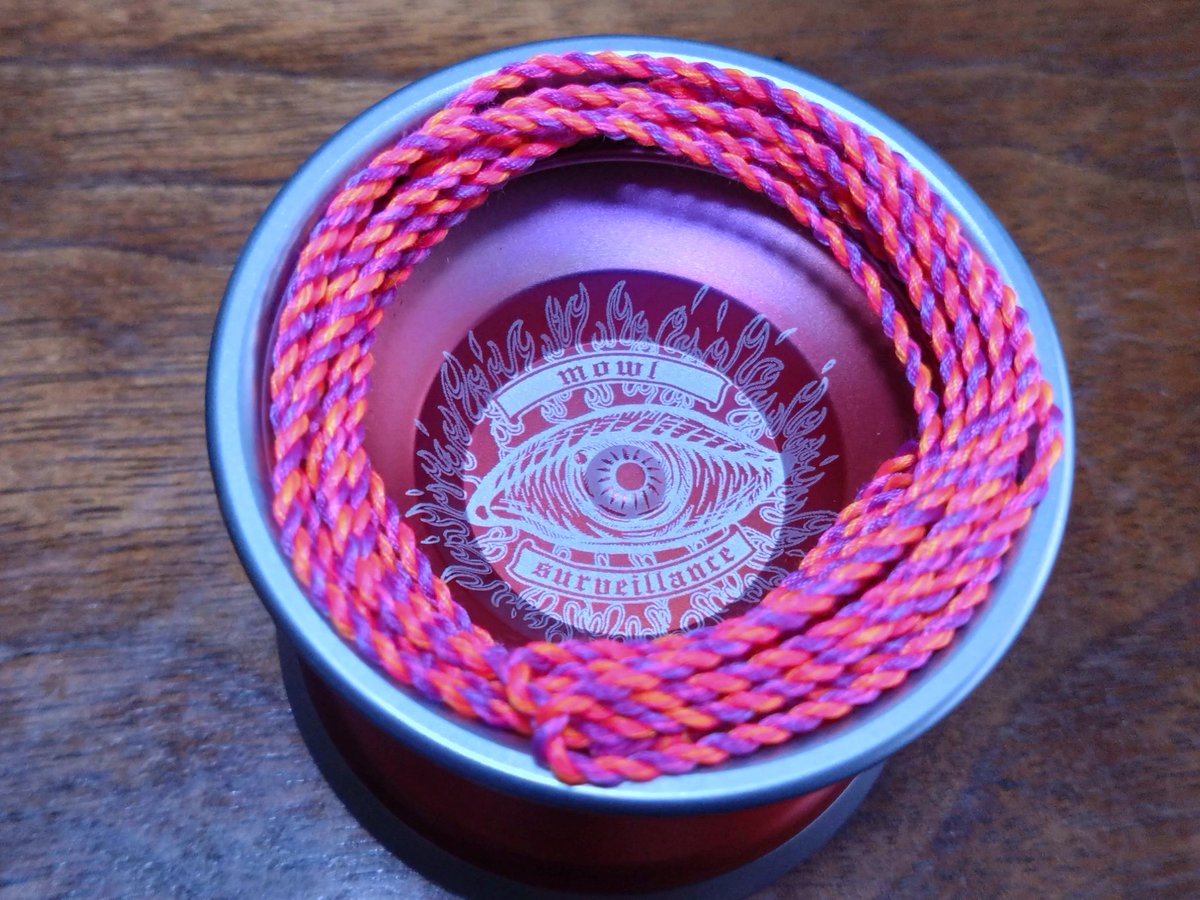 YYotturn's tweet image. 試しに作ったんですが個人的にヤバいのできました！
完璧な縞模様をキープしつつ再現しつつPsychedelic Duskの色味で仕上げました🌆
ちょっと手間なので販売するかは考え中です🤔
#FlowString