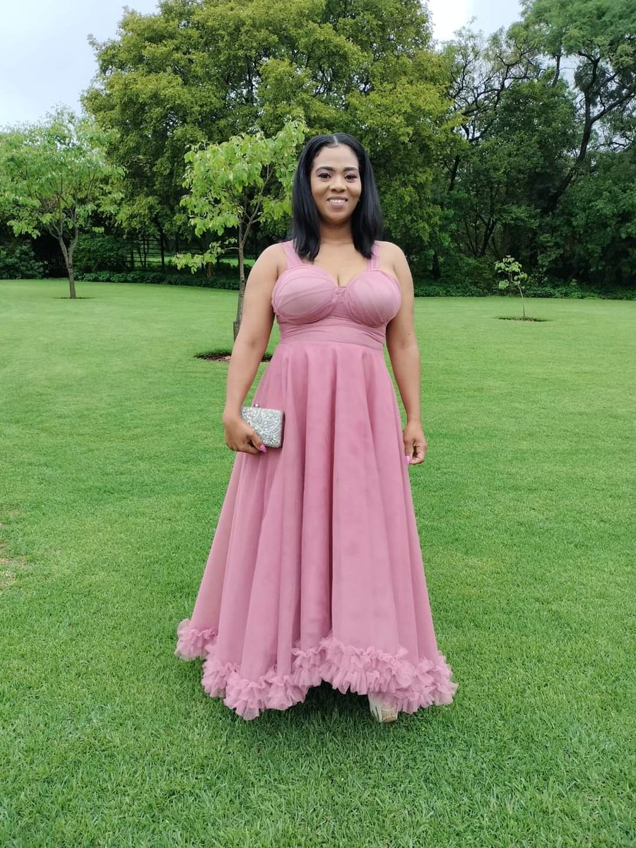 LeeAnnStylish's tweet photo. @Yfm Attending a wedding on this beautiful Friday π #TheRunWayUp https://t.co/1Uwu2p4xkl