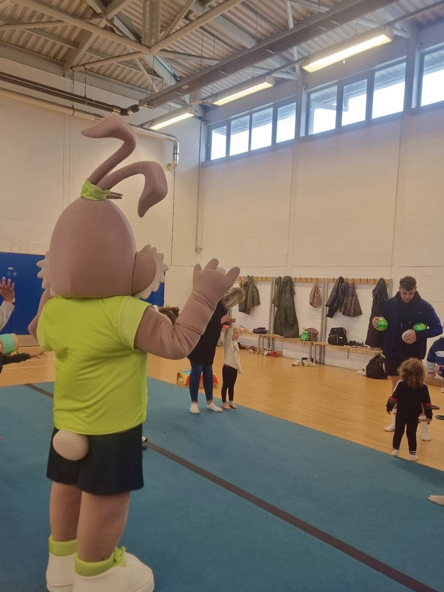 SportXplorers's tweet photo. Sport Xplorers X Tiny Tumblers is back at our @CSCGymProsports 💚 Today @ProsportsMrA lead the class with Skilful Sally🐰@ProsportsSLtd https://t.co/LFopZjrhcV