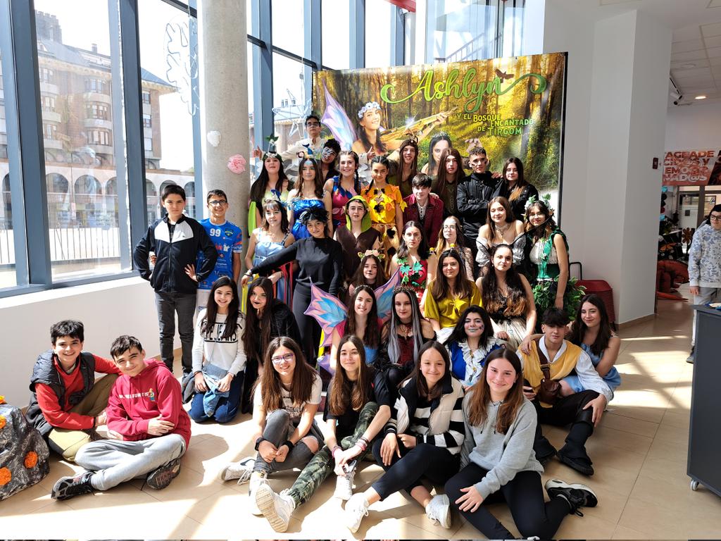 MusicaTransi's tweet photo. Final apoteósico con los alumnos del @IESVadinia en el auditorio de Guardo.Artistas soñadores con sueños realizados.Desde el @IES_LegioVII ,gracias https://t.co/XcR5NTKBio