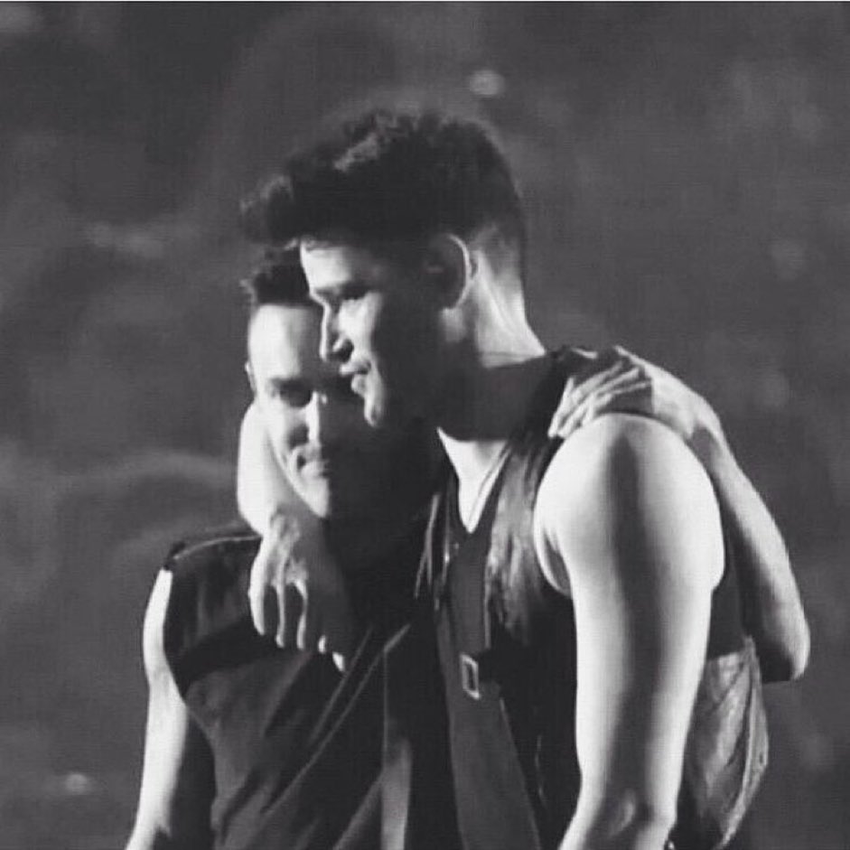 Sel_On_Tour's tweet image. Thinking of my boys. Stay strong. Sending you loads of love. 💗
Can’t believe it’s already been a week since Mark left us. 😪😢💔 #RIPMark