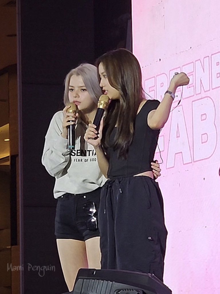 mamipenguin85's tweet photo. แหมมมมมเบคเบค พี่เค้าไม่หายไปไหนหรอกค่าาา 😝🫶🏻🌷🧚‍♀️❤️
#FreenBeckyFanBoomCEBU #srchafreen #beckysangels https://t.co/fpGF72DuD8