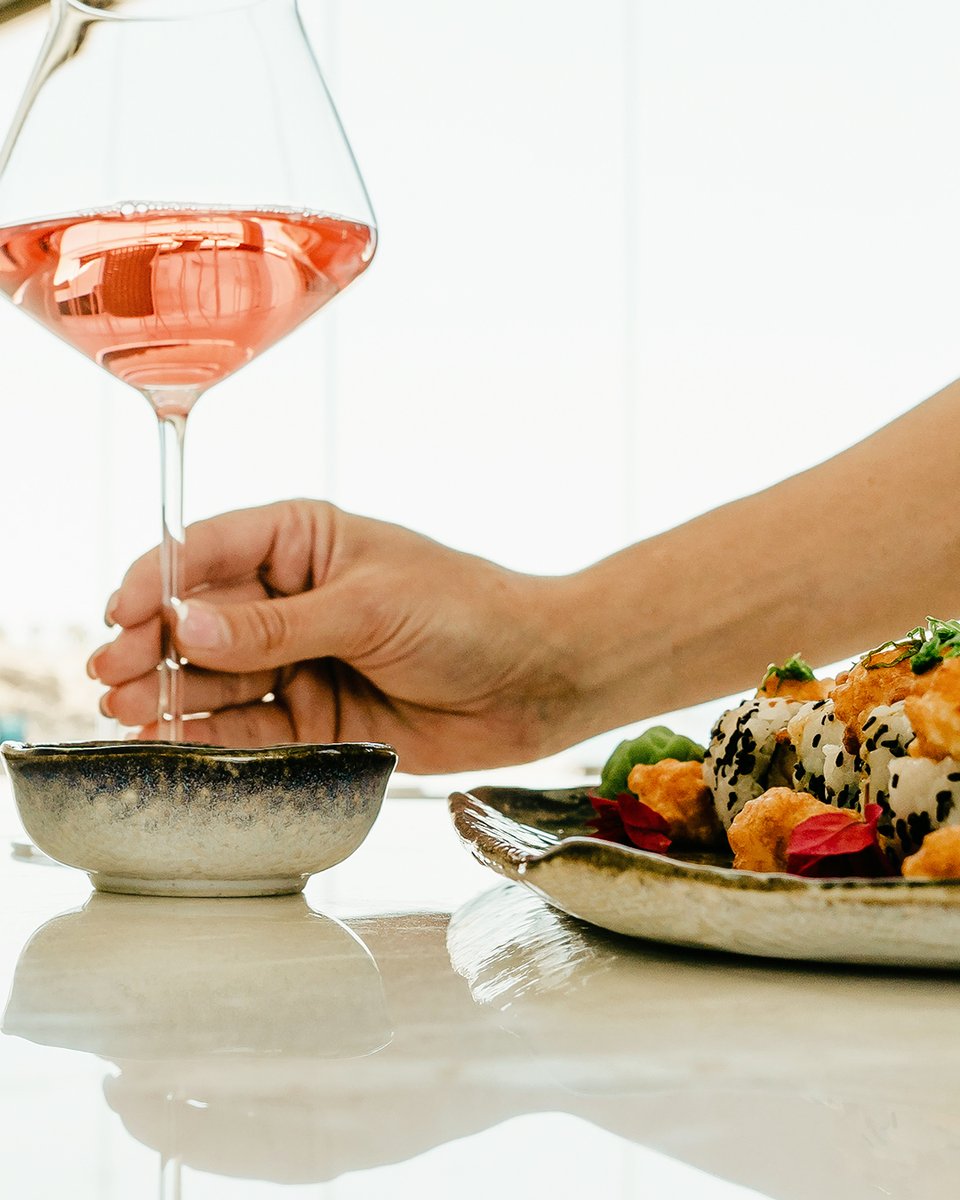 AntasiaClub's tweet photo. We are the masters of pairing. Always up to suggest you the perfect wine or drink for your food. Prepare your taste buds to party!​

#antasiabeachclub #paphos #paphoscyprus #explorepaphos #cyprus #beachclub #mediterraneansea #lunch #wine #sushi #sushilovers https://t.co/gKMUcsGqVx