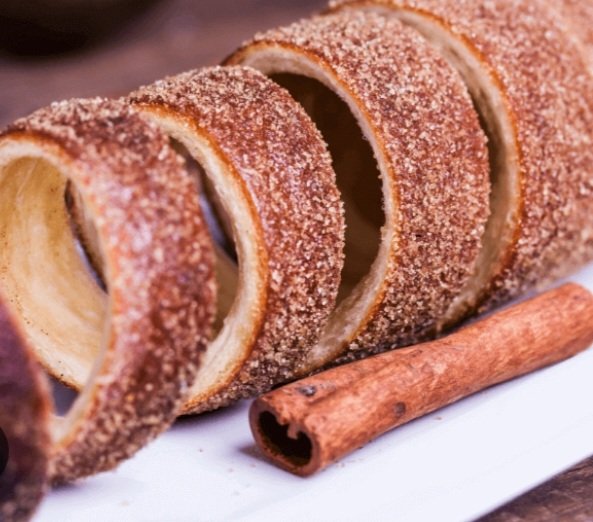 IanosMuhamad's tweet photo. If you dont like Kürtőskalács we are not friends https://t.co/JsvJrjQrus