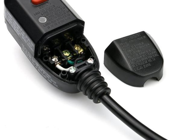 ttOl3kjfHf5LQgr's tweet image. Some high-power electrical appliances at home still need to be connected with a power circuit breaker. If there is a danger of electric leakage, the power can be cut off in time to protect personal safety.
@eBay 
ebay.com/itm/3945511434…
#powerplug #GFCIplug #Circuitbreakers