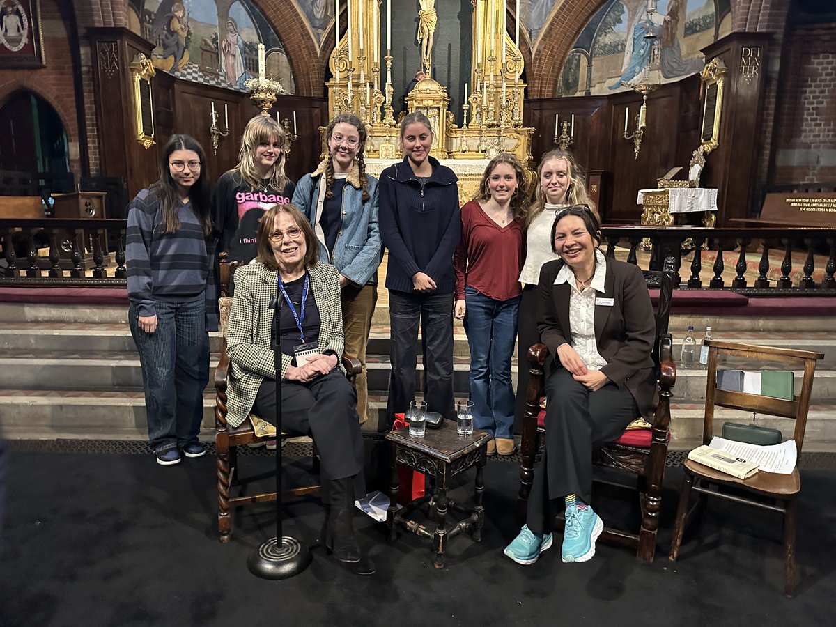 Francis Holland tweet media