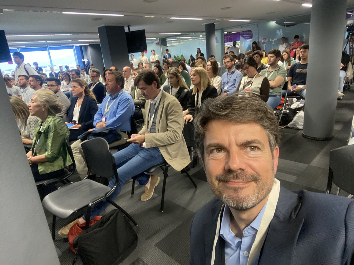 En la sede de <a href="/hotelbeds/">Hotelbeds</a> 
I Circular Innovation #hackathon organizado por <a href="/ImpulsaBalears/">impulsabalears</a> junto a @Autovidal <a href="/Endesa/">endesa</a> @Estelingenieria <a href="/hiper_centro/">Hiper Centro</a> <a href="/hotelbeds/">Hotelbeds</a> <a href="/IBEROSTAR/">Iberostar</a> <a href="/SampolEnergia/">Sampol Energía</a> <a href="/tirmemallorca/">Tirme</a> en búsqueda de soluciones innovadoras para el tránsito circular ♻️ de Balears.