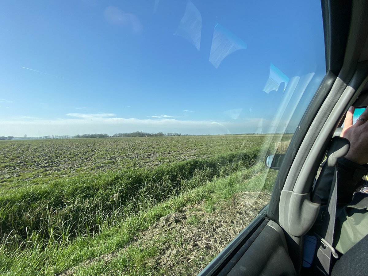 WbOnstaheerd's tweet photo. In kaart brengen van Kieviten, scholeksters,  tureluur en grutto’s op nog onbewerkt bouwland. #zwaarbeheer @CollectiefGWest https://t.co/hXM5AcfNLl
