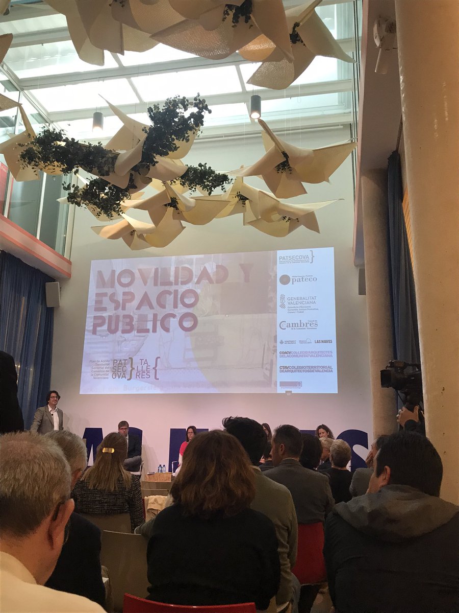 Jornada muy interesante en materia de Movilidad y Espacio Público 👉🏼<a href="/barriolapinada/">Barrio La Pinada</a> pensando en los ciudadanos “hagamos calles salón y no calles garaje”, respetemos el espacio público como lugares para vivir y compartir experiencias #ODS #sostenibilidad #ciudad15minutos